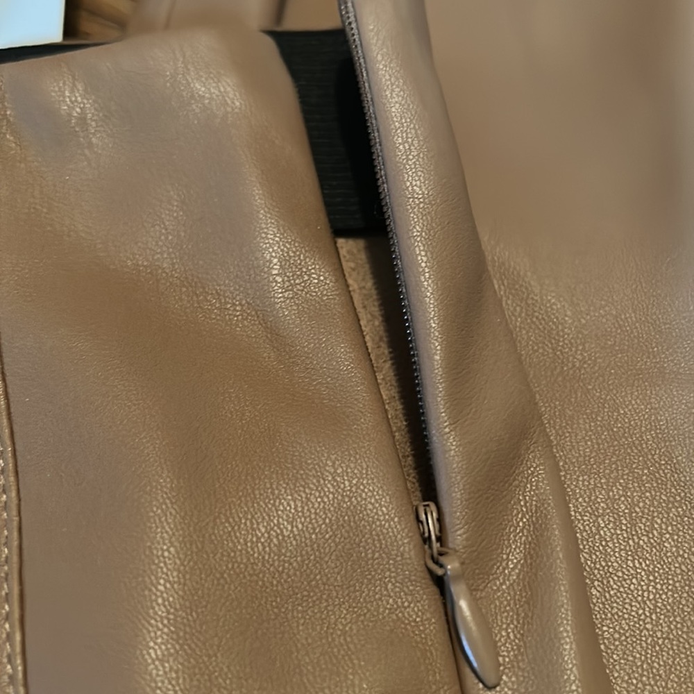 🎉🎉HP🎉🎉Zara Faux Leather Leggings - Picture 2 of 5
